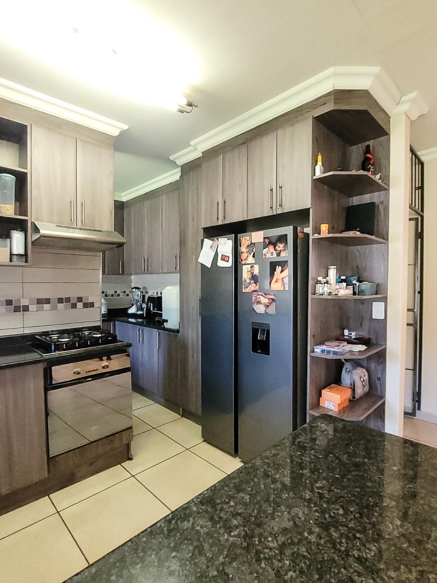 3 Bedroom Property for Sale in Grimbeeck Park North West